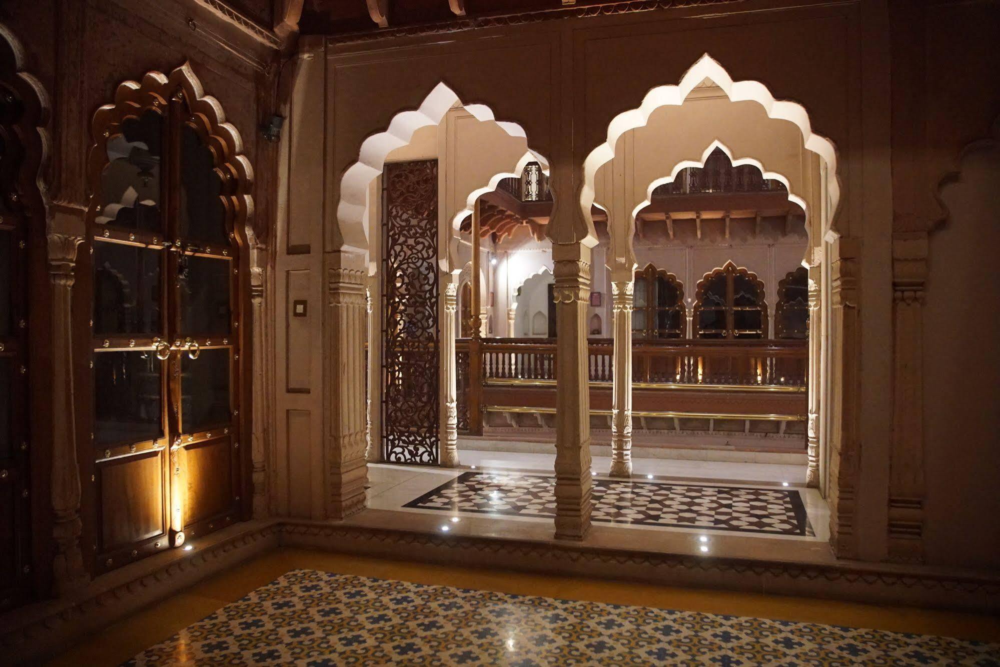 Haveli Dharampura - Unesco Awarded Boutique Heritage Hotel New Delhi Eksteriør billede