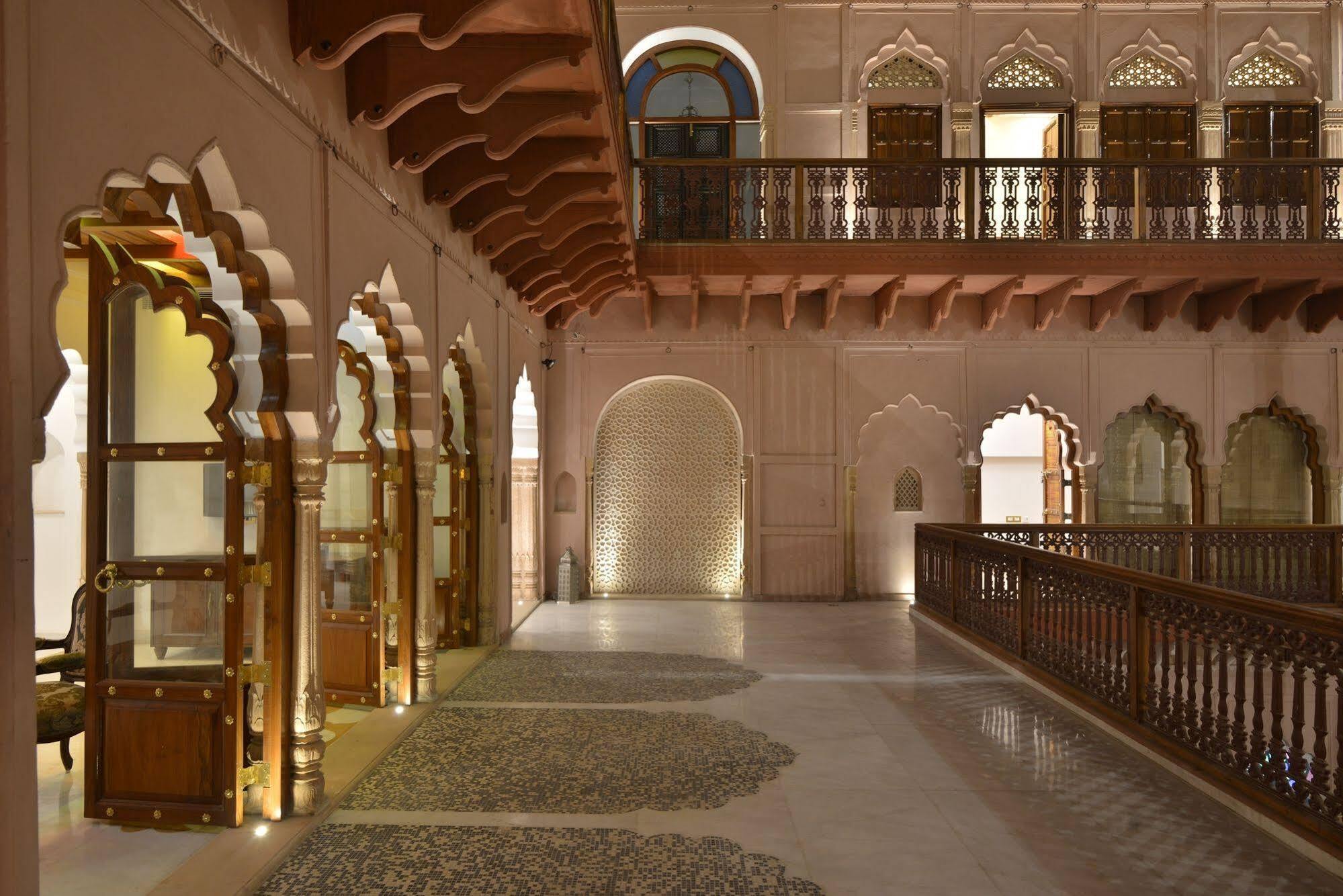 Haveli Dharampura - Unesco Awarded Boutique Heritage Hotel New Delhi Eksteriør billede